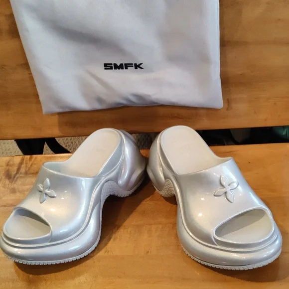 SFMK Compass Wave Hi-heel(Platform) Bumper Sandals Size 37 Silver With Dust Bag - Picture 4 of 12